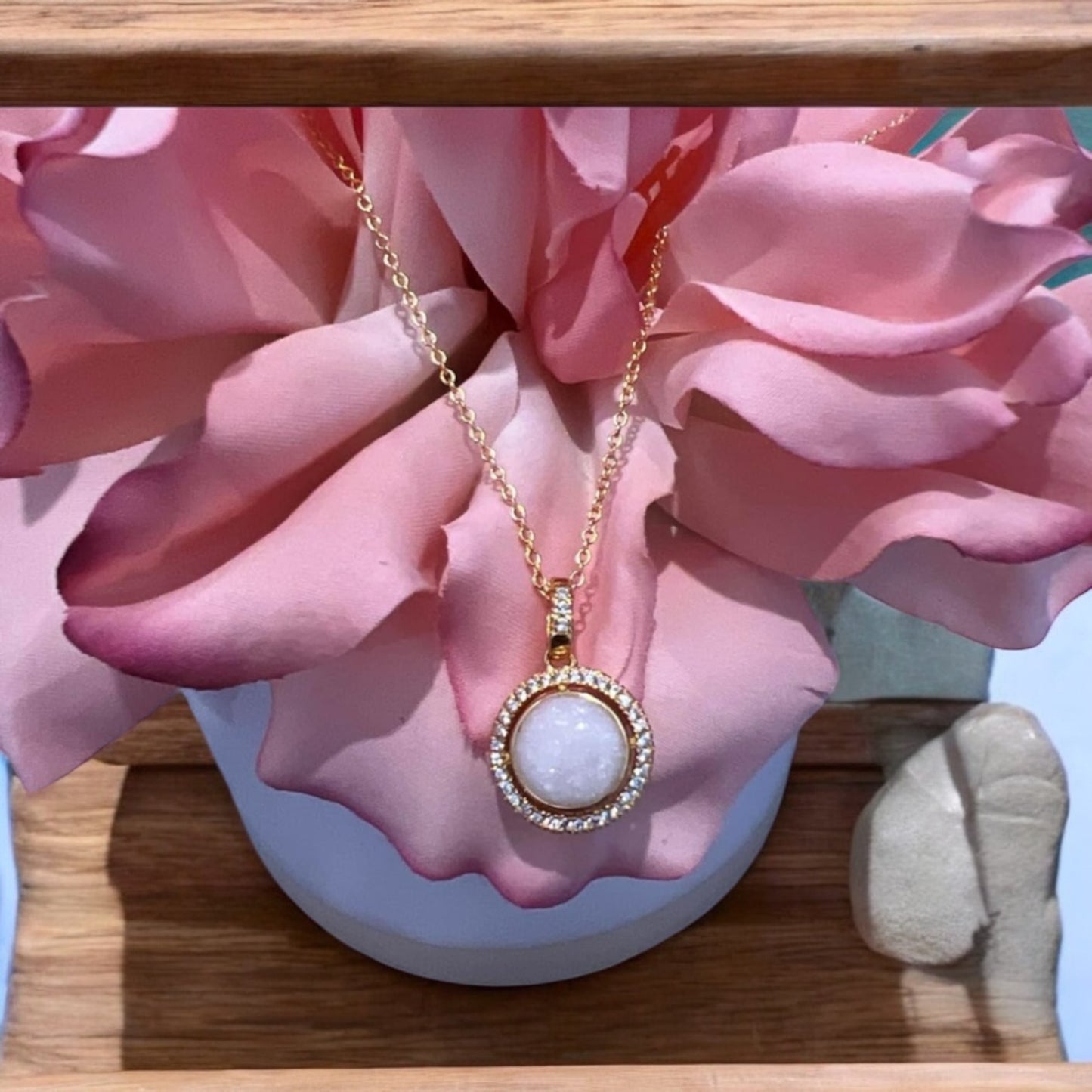 Iona 14K Gold Pendant