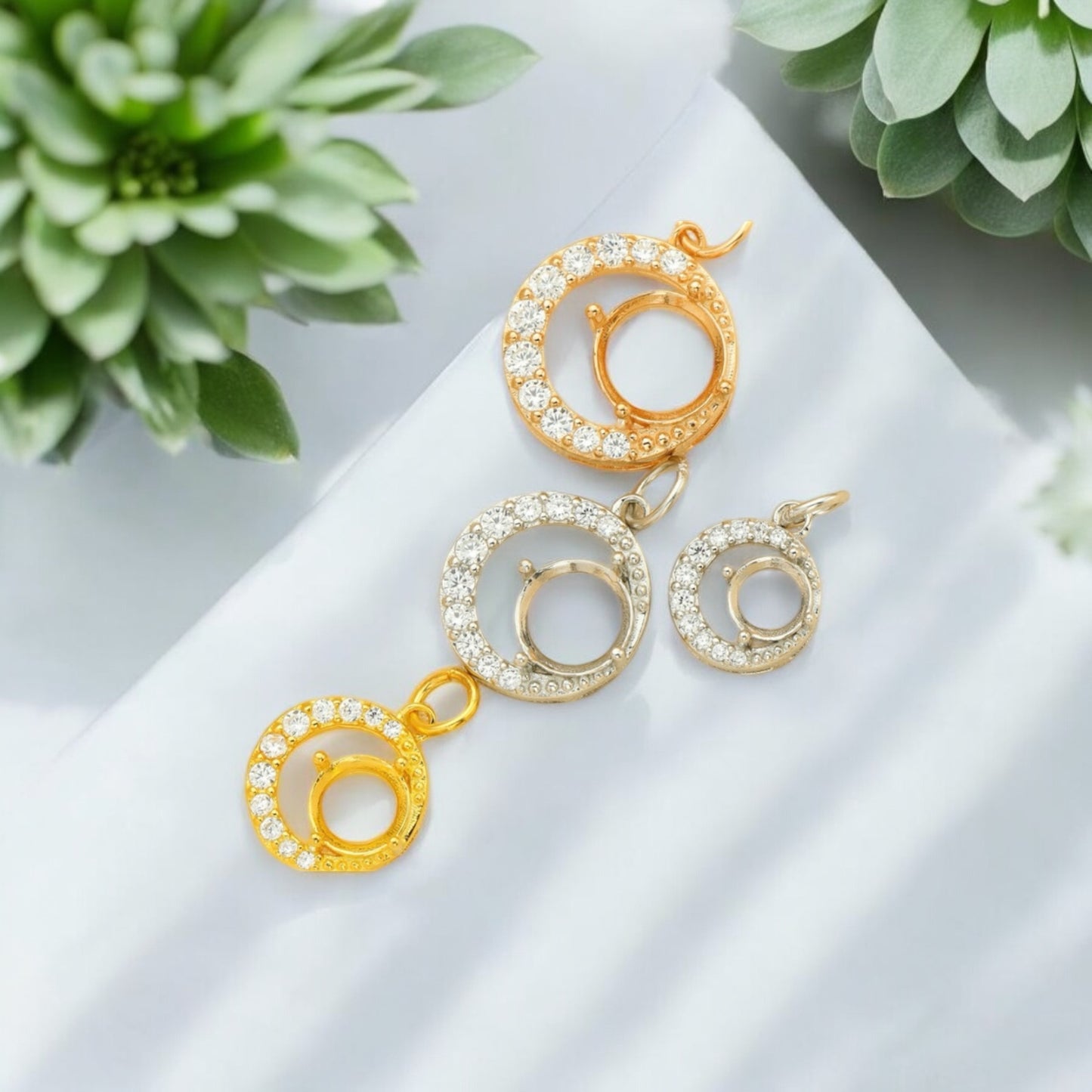 Katarina 14K Gold Pendant