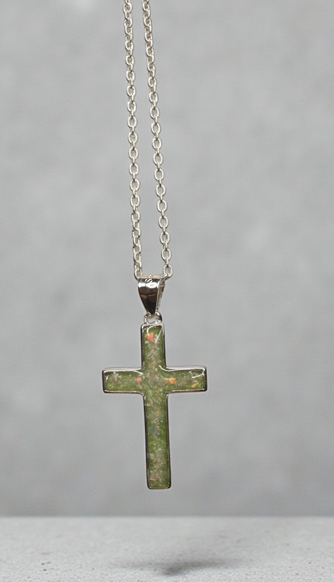 Cross Small Necklace