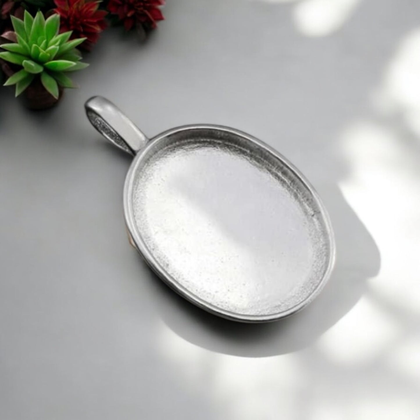 April Simple Oval Sterling Silver Necklace