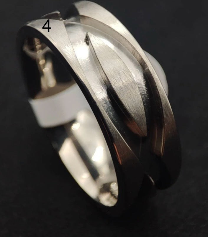 Men’s Memorial Ring