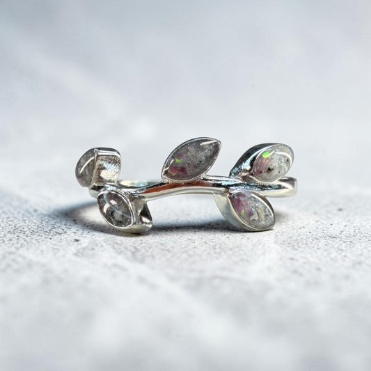 Kalina Ring – cremation and breastmilk keepsake ring