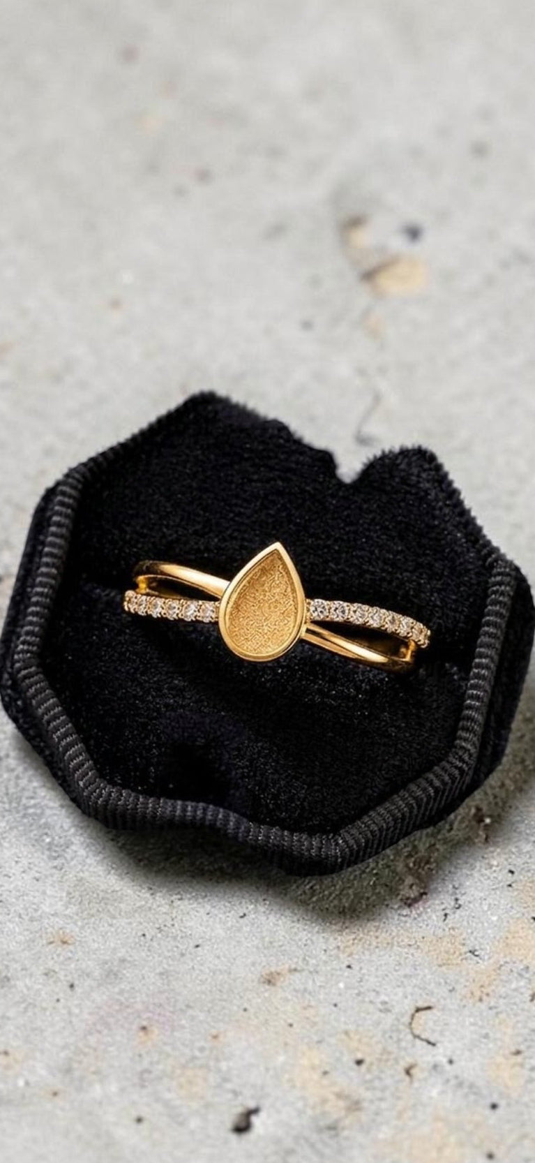 Arie Sterling Silver Ring