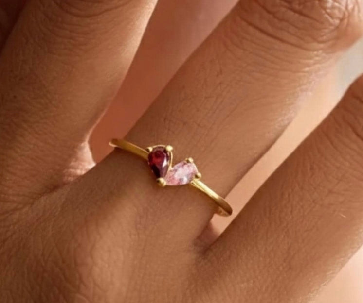 Toi Et Moi Behind the Stone Ring