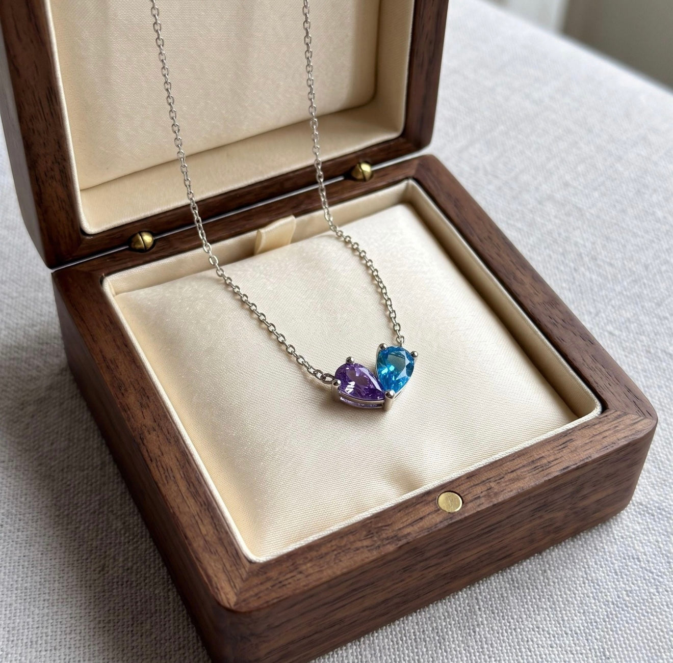 Toi Et Moi Behind the Stone Necklace
