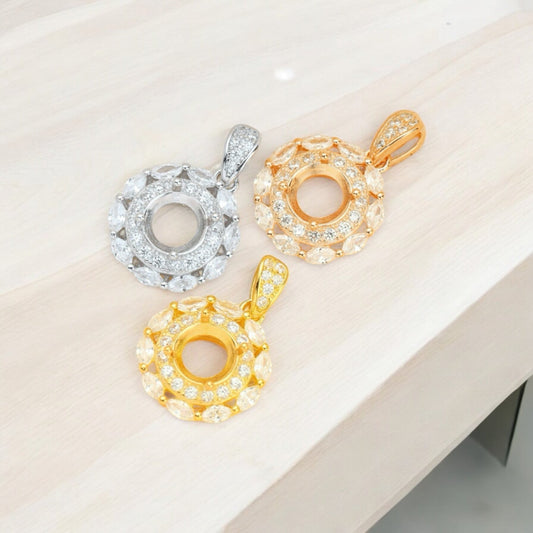 Cintrine 14K Gold Pendant