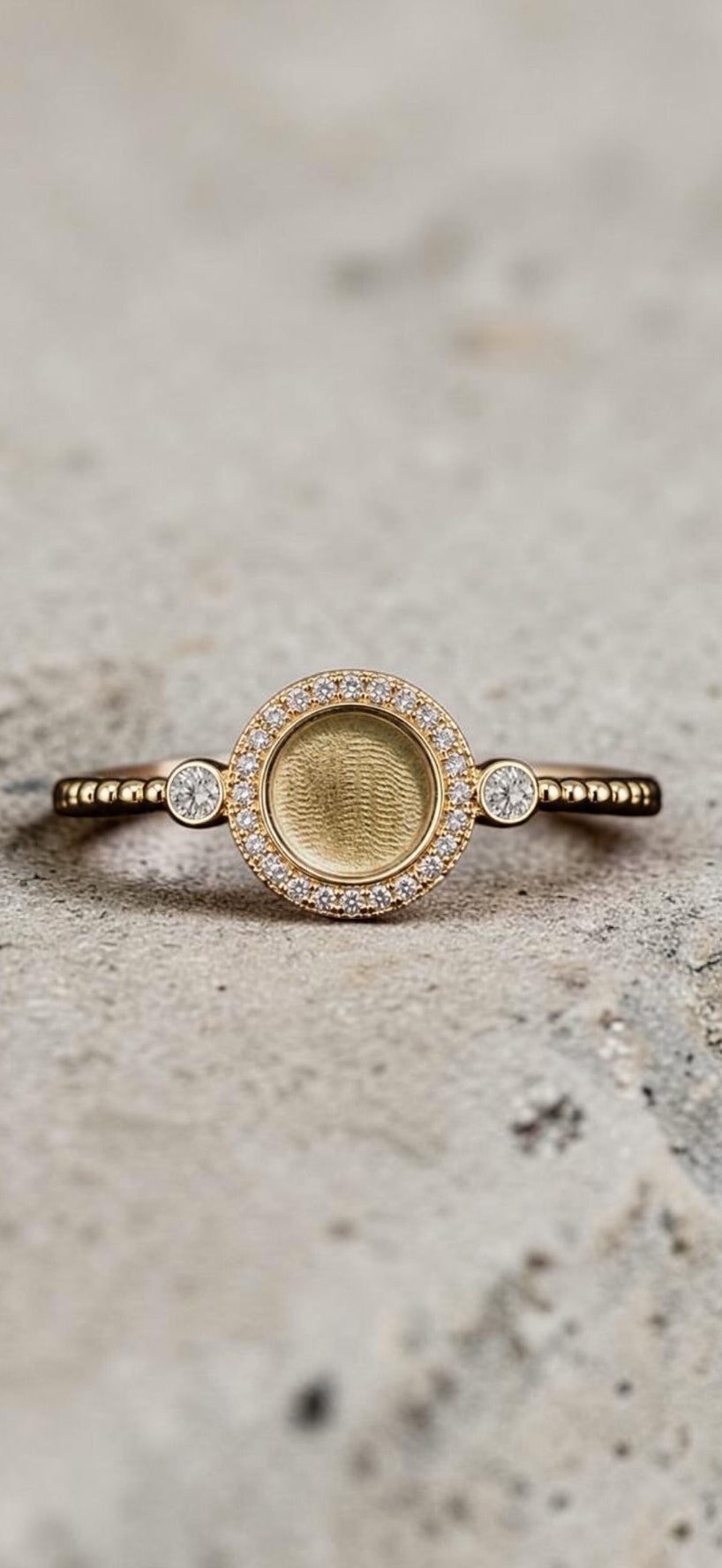 Caroline Ring – cremation and breastmilk keepsake ring